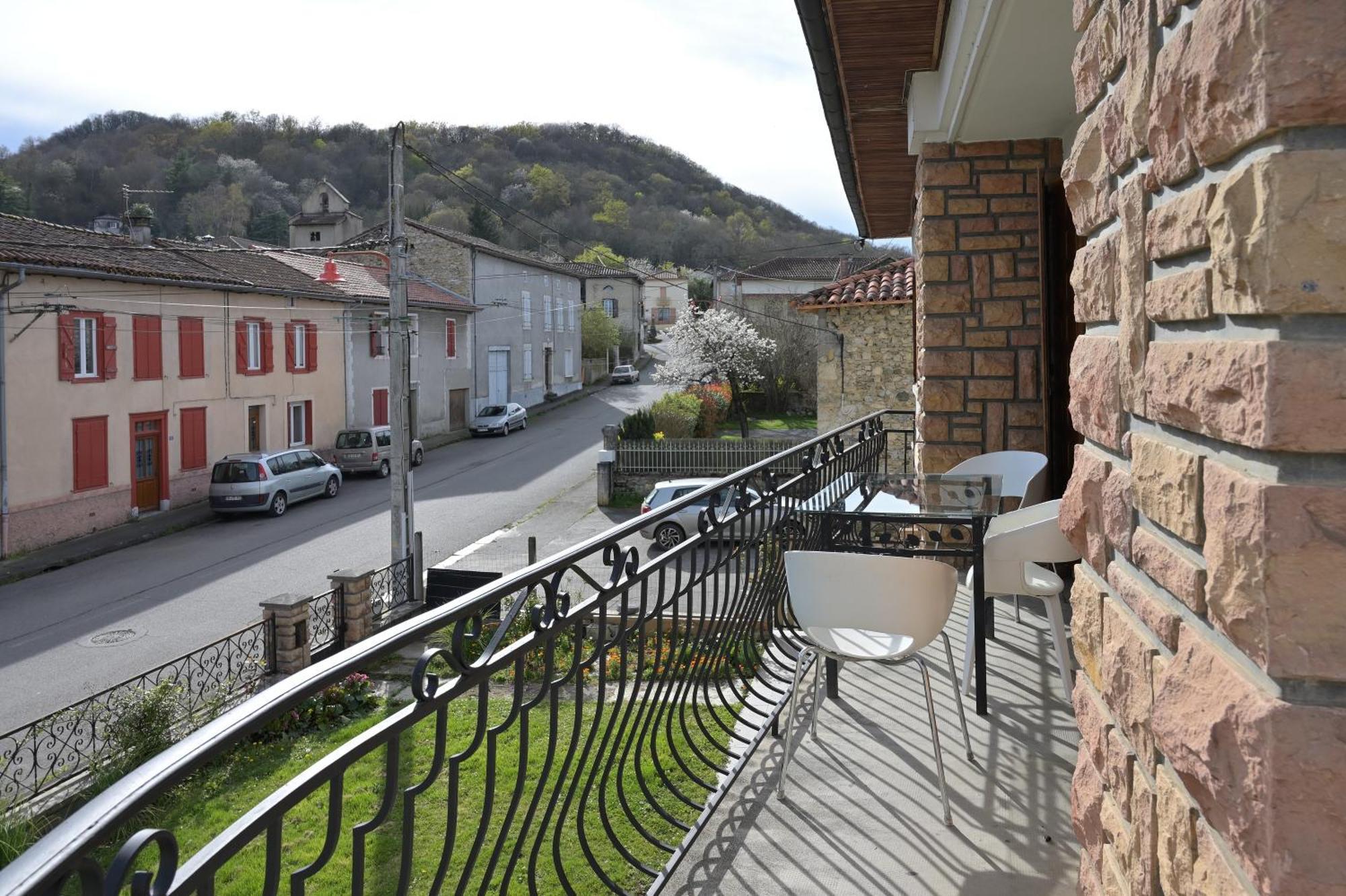La Maison Du Village Encausse-les-Thermes ภายนอก รูปภาพ