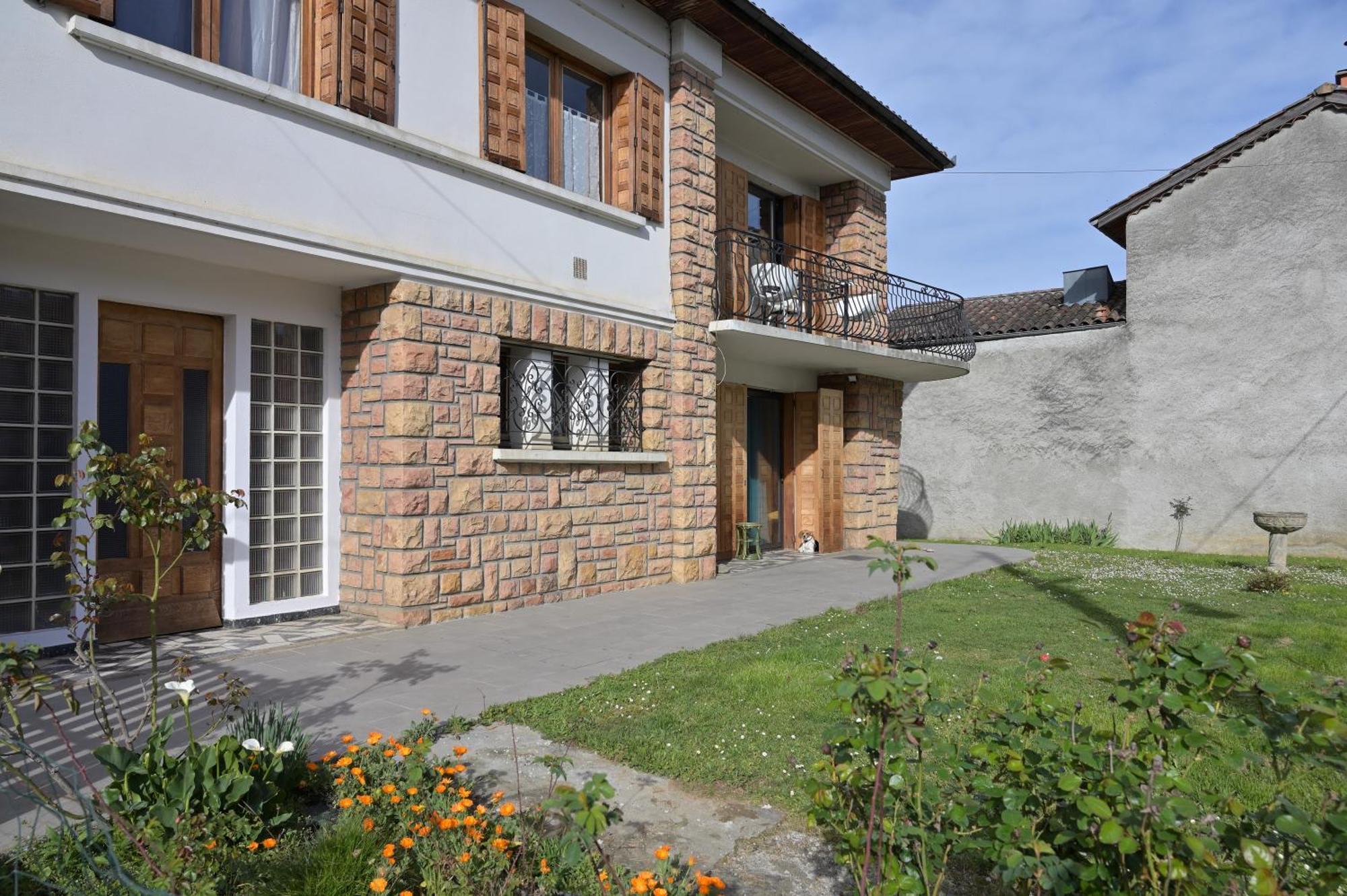 La Maison Du Village Encausse-les-Thermes ภายนอก รูปภาพ